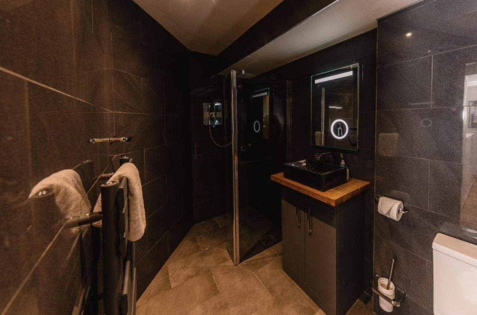Superb Luxury Apartment By Canal - Central Edinburgh Eksteriør bilde